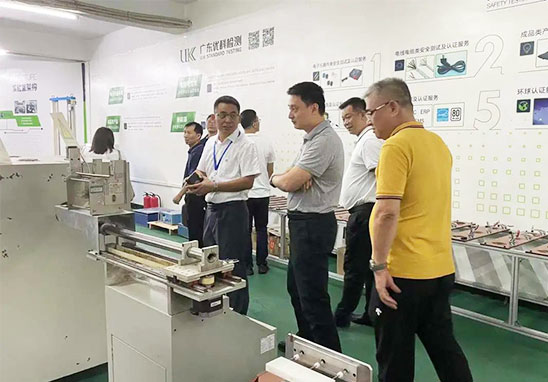 東莞市市場監(jiān)督管理局領導蒞臨優(yōu)科參觀指導工作