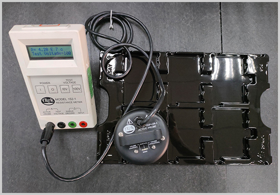吸塑盤表面電阻測(cè)試.jpg